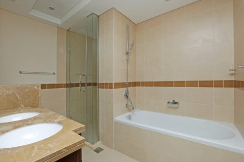 Apartament de închiriat în Downtown Dubai (Downtown Burj Dubai), Dubai, EAU 1 dormitor, 79 mp.  №722811 - poză 11