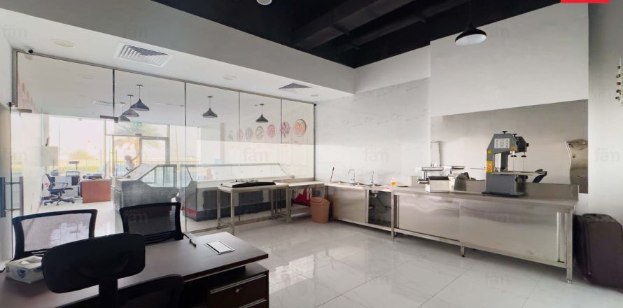 Winkel in International City, Dubai, VAE 86.2 vr.m. nr 701482