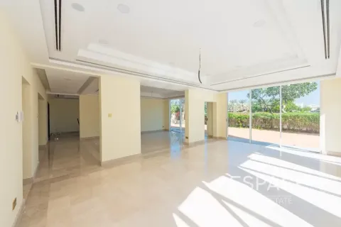 Villa til leje i Meadows, Dubai, UAE 5 soveværelser, 489 kvm № 738214 - foto 3