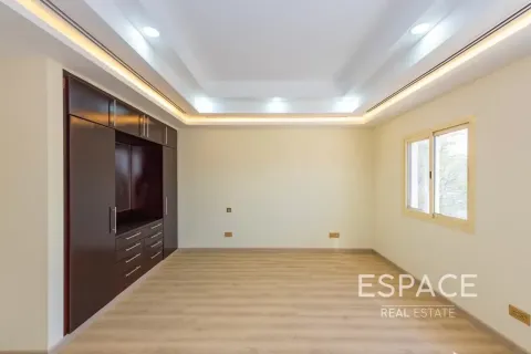Villa til leje i Meadows, Dubai, UAE 5 soveværelser, 489 kvm № 738214 - foto 13