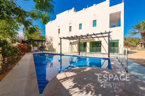Villa til leje i Meadows, Dubai, UAE 5 soveværelser, 489 kvm № 738214 - foto 1