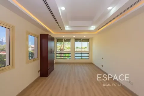 Villa til leje i Meadows, Dubai, UAE 5 soveværelser, 489 kvm № 738214 - foto 10