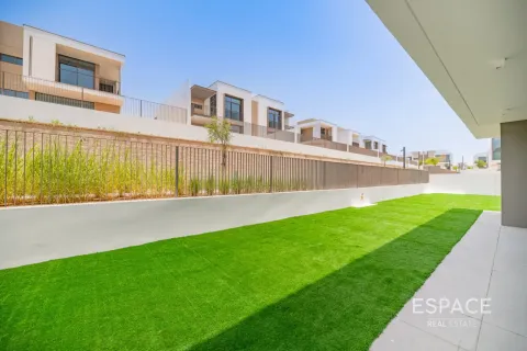 Al Furjan, Dubai, UAE의 임대용 빌라 침실 4개, 462제곱미터 번호 738218 - 사진 13