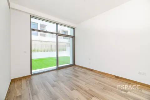 Al Furjan, Dubai, UAE의 임대용 빌라 침실 4개, 462제곱미터 번호 738218 - 사진 11