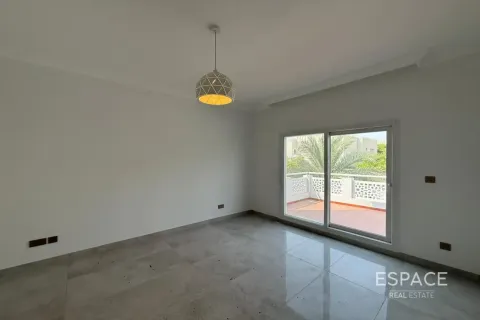 Meadows, Dubai, UAE의 임대용 빌라 침실 5개, 391제곱미터 번호 738217 - 사진 7