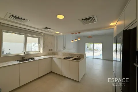 Meadows, Dubai, UAE의 임대용 빌라 침실 5개, 391제곱미터 번호 738217 - 사진 5