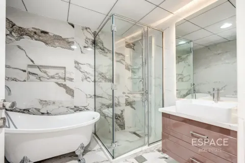 Apartamento para arrendamento em Jumeirah Lake Towers, Dubai, EAU 3 quartos, 260 m2 № 738215 - foto 12