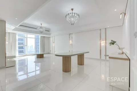 Apartamento para arrendamento em Jumeirah Lake Towers, Dubai, EAU 3 quartos, 260 m2 № 738215 - foto 2