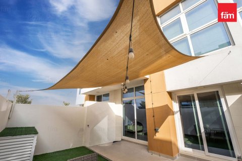 Dubai, UAE의 판매용 타운하우스 침실 3개, 112.2제곱미터 번호 691315 - 사진 24