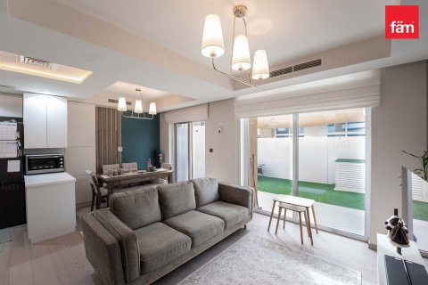 Dubai, UAE의 판매용 타운하우스 침실 3개, 112.2제곱미터 번호 691315 - 사진 14