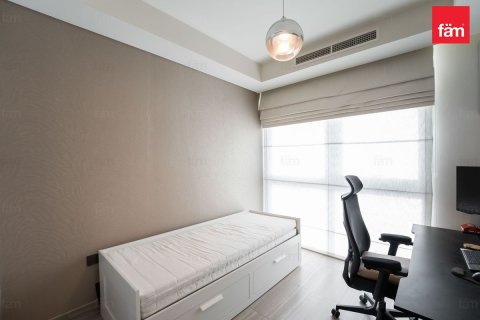 Dubai, UAE의 판매용 타운하우스 침실 3개, 112.2제곱미터 번호 691315 - 사진 21