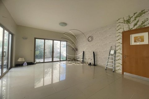 Shtëpi në qytet në Al Raha Gardens, Abu Dhabi, Emiratet e Bashkuara Arabe 4 dhoma gjumi, 300 m2. № 615389 - Foto 10
