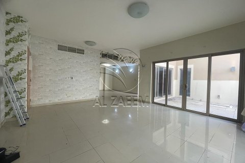 Shtëpi në qytet në Al Raha Gardens, Abu Dhabi, Emiratet e Bashkuara Arabe 4 dhoma gjumi, 300 m2. № 615389 - Foto 3