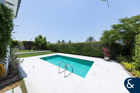 Villa itt: Jumeirah Golf Estates, Dubai, EAE, 5 hálószoba, 658 m², azonosító: 667686 - fénykép 2