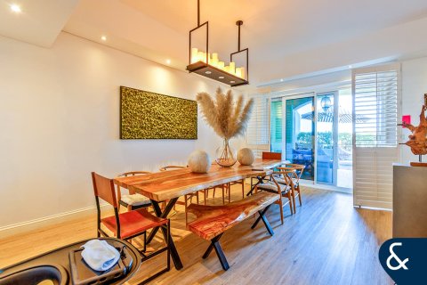 Appartement te koop in Palm Jumeirah, Dubai, VAE 2 slaapkamers, 376 vr.m., nr 667680 - foto 2