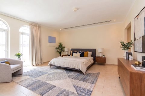 Vilë në Jumeirah Islands, Dubai, Emiratet e Bashkuara Arabe 4 dhoma gjumi, 802 m2. № 760995 - Foto 8