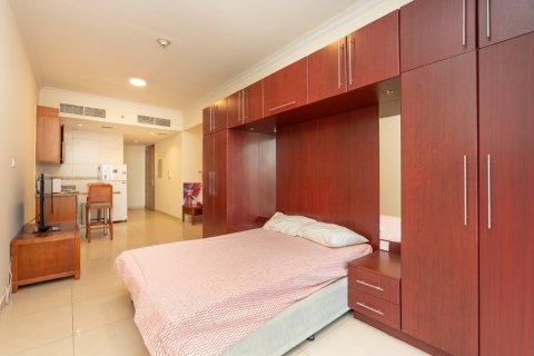 Apartment til salg i Jumeirah Islands, Dubai, UAE 42 kvm № 760994 - foto 2
