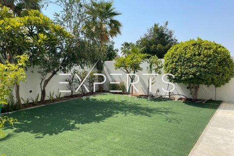 Yas Island, Abu Dhabi, UAE의 판매용 타운하우스 침실 3개, 299.7제곱미터 번호 573605 - 사진 1