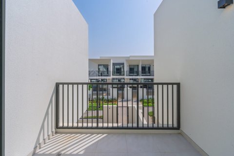 Townhouse in Town Square, Dubai, UAE 4 bedrooms, 260 sq.m. № 681428 - photo 5