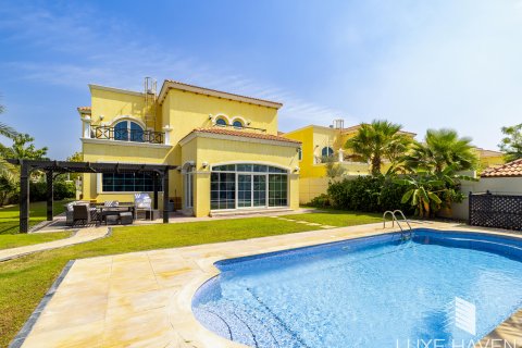 Vila v Jumeirah Park, Dubai, SAE 4 ložnice, 402.73 m² Č.: 571372 - fotografie 1
