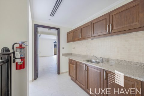 Vila v Jumeirah Park, Dubai, SAE 4 ložnice, 402.73 m² Č.: 571372 - fotografie 7