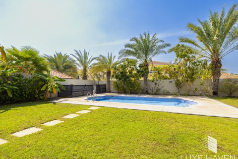 Vila v Jumeirah Park, Dubai, SAE 4 ložnice, 402.73 m² Č.: 571372 - fotografie 13