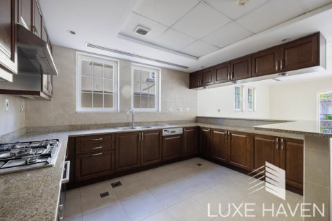 Vila v Jumeirah Park, Dubai, SAE 4 ložnice, 402.73 m² Č.: 571372 - fotografie 5