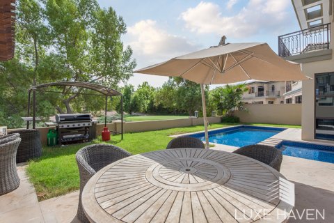 Βίλα σε Jumeirah Golf Estates, Dubai, ΗΑΕ 5 υπνοδωμάτια, 522.58 τ.μ. Αρ. 571375 - φωτογραφία 1