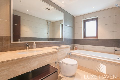 Βίλα σε Jumeirah Golf Estates, Dubai, ΗΑΕ 5 υπνοδωμάτια, 522.58 τ.μ. Αρ. 571375 - φωτογραφία 16