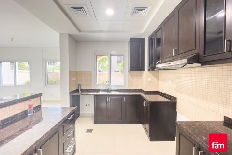 Townhouse in Dubai, UAE 3 bedrooms, 186.3 sq.m. № 647652 - photo 15