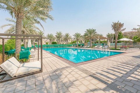 Townhouse in Dubai, UAE 3 bedrooms, 186.3 sq.m. № 647652 - photo 3