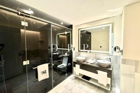 Apartment in Palm Jumeirah, Dubai, UAE 3 bedrooms, 187 sq.m. № 573812 - photo 12