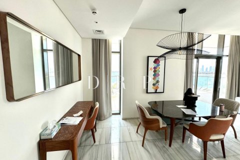 Apartment in Palm Jumeirah, Dubai, UAE 3 bedrooms, 187 sq.m. № 573812 - photo 11
