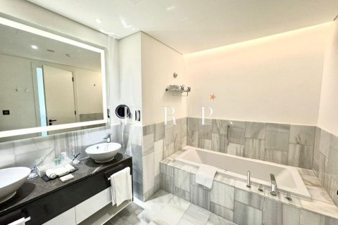 Apartment in Palm Jumeirah, Dubai, UAE 3 bedrooms, 187 sq.m. № 573812 - photo 13