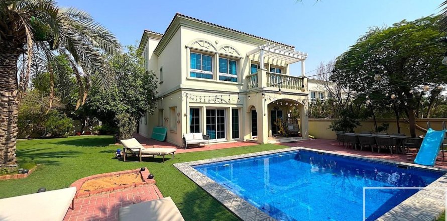 阿联酋 Dubai Jumeirah Village Triangle 别墅  2 卧, 690.92 平方米 , 编号 755330