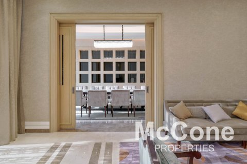Villa in Emirates Hills, Dubai, UAE 6 bedrooms, 1749.64 sq.m. № 587513 - photo 8