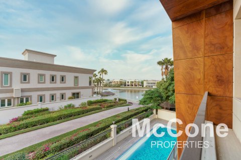 Villa in Emirates Hills, Dubai, UAE 6 bedrooms, 1749.64 sq.m. № 587513 - photo 27