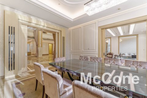 Villa in Emirates Hills, Dubai, UAE 6 bedrooms, 1749.64 sq.m. № 587513 - photo 9