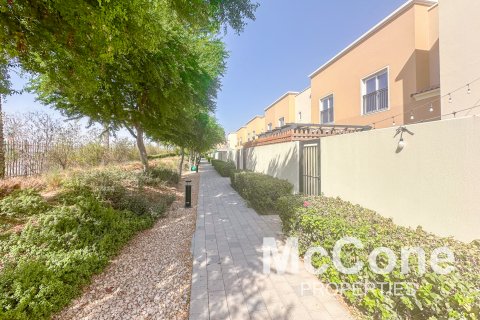 Shtëpi në qytet në Dubai Land, Dubai, Emiratet e Bashkuara Arabe 4 dhoma gjumi, 240.34 m2. № 587512 - Foto 8