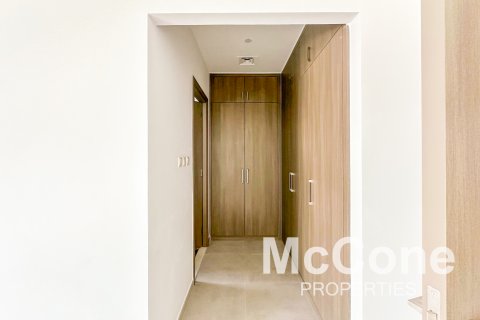 Shtëpi në qytet në Dubai Land, Dubai, Emiratet e Bashkuara Arabe 4 dhoma gjumi, 240.34 m2. № 587512 - Foto 6