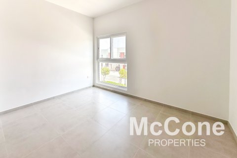 Shtëpi në qytet në Dubai Land, Dubai, Emiratet e Bashkuara Arabe 4 dhoma gjumi, 240.34 m2. № 587512 - Foto 3