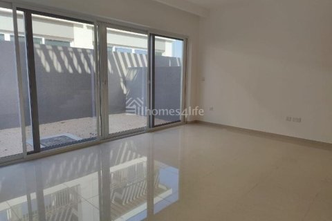 טאונהאוס להשכרה ב DAMAC Hills (Akoya by DAMAC), Dubai, איחוד האמירויות  3 חדרי שינה, 112 מ"ר, מספר 680371 - תמונה 7