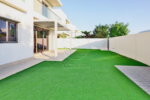 Vilă de închiriat în Yas Island, Abu Dhabi, EAU 4 dormitoare, 509 mp.  №615206 - poză 25