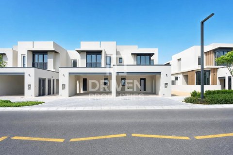 Townhouse til leje i Jebel Ali, Dubai, UAE 4 soveværelser, 349.32 kvm № 757026 - foto 1