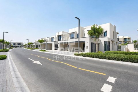 Townhouse til leje i Jebel Ali, Dubai, UAE 4 soveværelser, 349.32 kvm № 757026 - foto 2