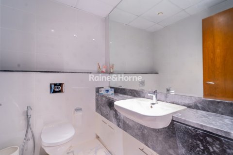 Apartamento para arrendamento em Business Bay, Dubai, EAU 1 quarto, 75.2 m2 № 707602 - foto 15