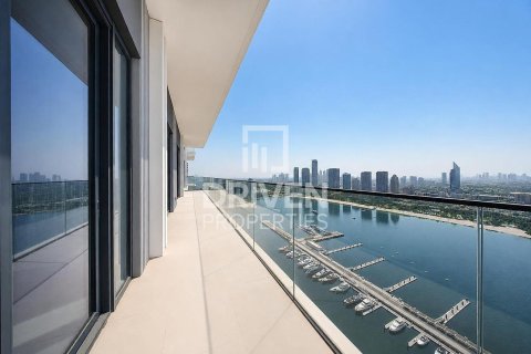 Dubai Harbour, Dubai, संयुक्त अरब अमीरात में पैंटहाउस, 4 बेडरूम, 443.24 वर्ग मीटर, संख्या 759580 - फ़ोटो 1