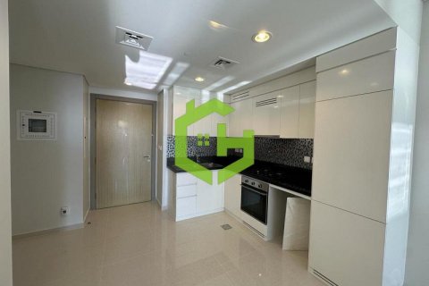 Apartmen di Business Bay, Dubai, UAE 2 bilik tidur, 75.3 meter persegi № 583272 - foto 6
