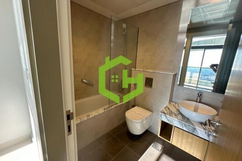 Apartmen di Business Bay, Dubai, UAE 2 bilik tidur, 75.3 meter persegi № 583272 - foto 12