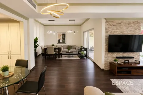 Vila u gradu The Springs, Dubai, UAE 3 spavaće sobe, 289 m2 Br. 738387 - Slika 3
